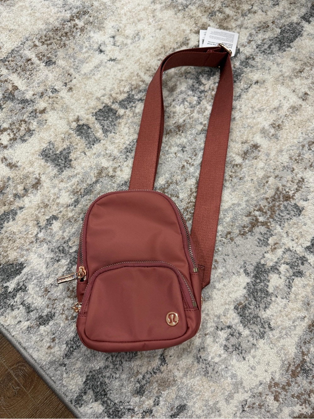 Lululemon crossbody - Picture 1 of 5